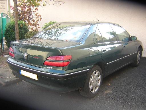 2003_Peugeot_406_6.jpg